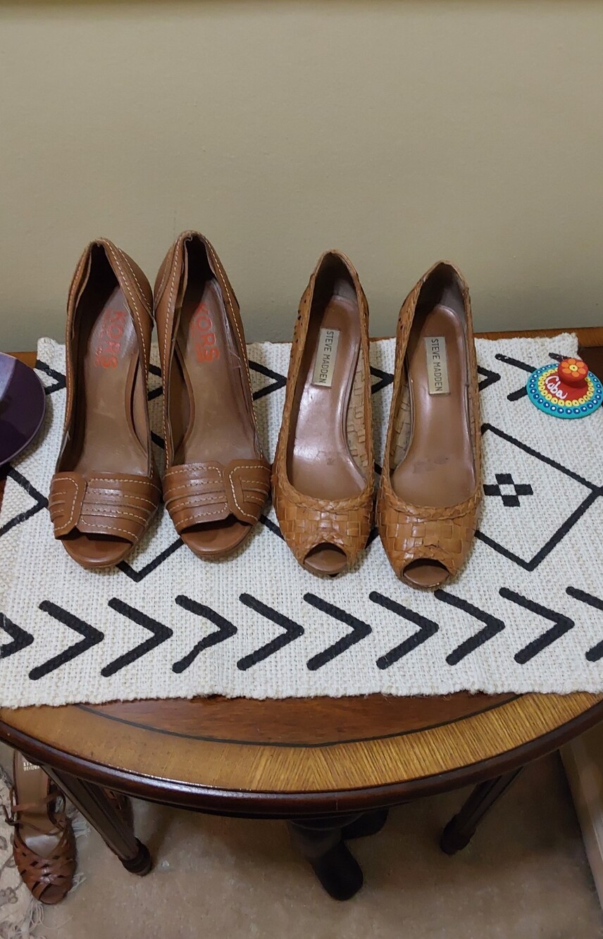 Steve Madden Brown/Tan Peep-Toe Pumps Duo